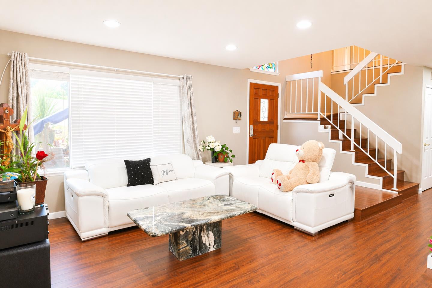 Detail Gallery Image 7 of 42 For 5076 Cineraria Ct, San Jose,  CA 95111 - 4 Beds | 2/1 Baths