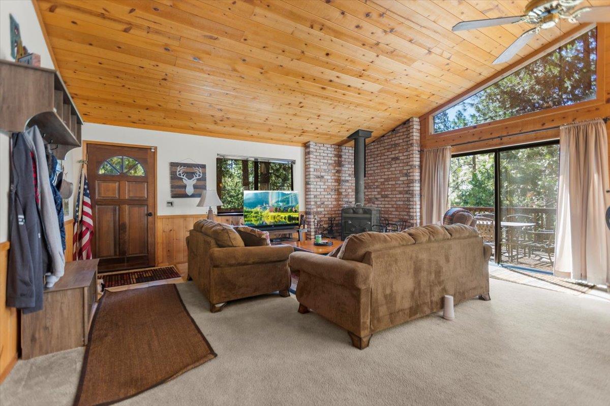 Detail Gallery Image 4 of 17 For 2518 Elizabeth Dr, Arnold,  CA 95223 - 3 Beds | 2 Baths