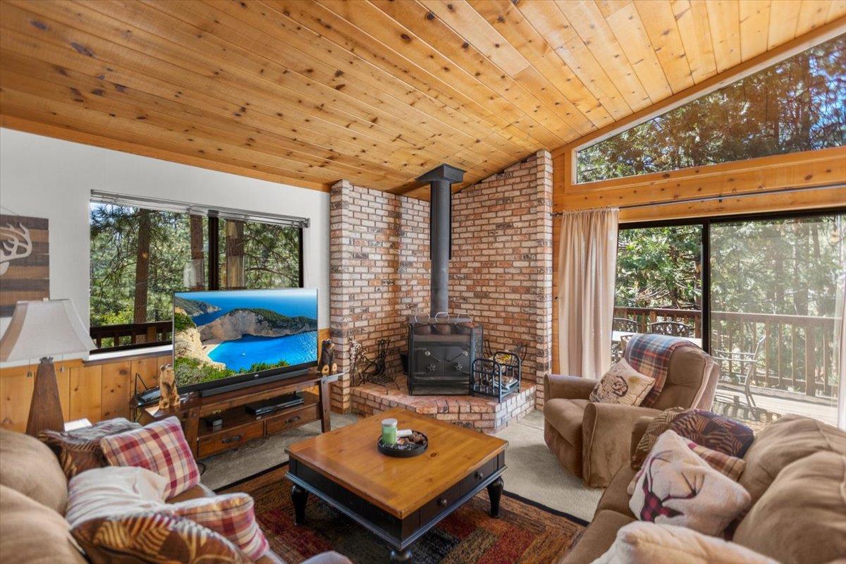 Detail Gallery Image 9 of 17 For 2518 Elizabeth Dr, Arnold,  CA 95223 - 3 Beds | 2 Baths