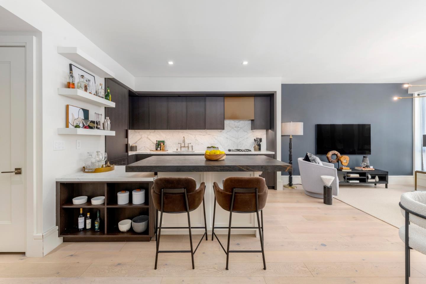 Detail Gallery Image 6 of 36 For Union St,  San Francisco,  CA 94123 - 1 Beds | 1 Baths