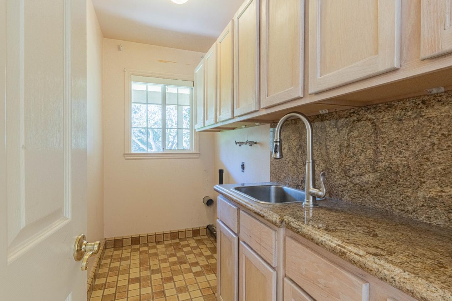 Detail Gallery Image 18 of 36 For 17967 Berta Canyon Rd, Salinas,  CA 93907 - 4 Beds | 3 Baths