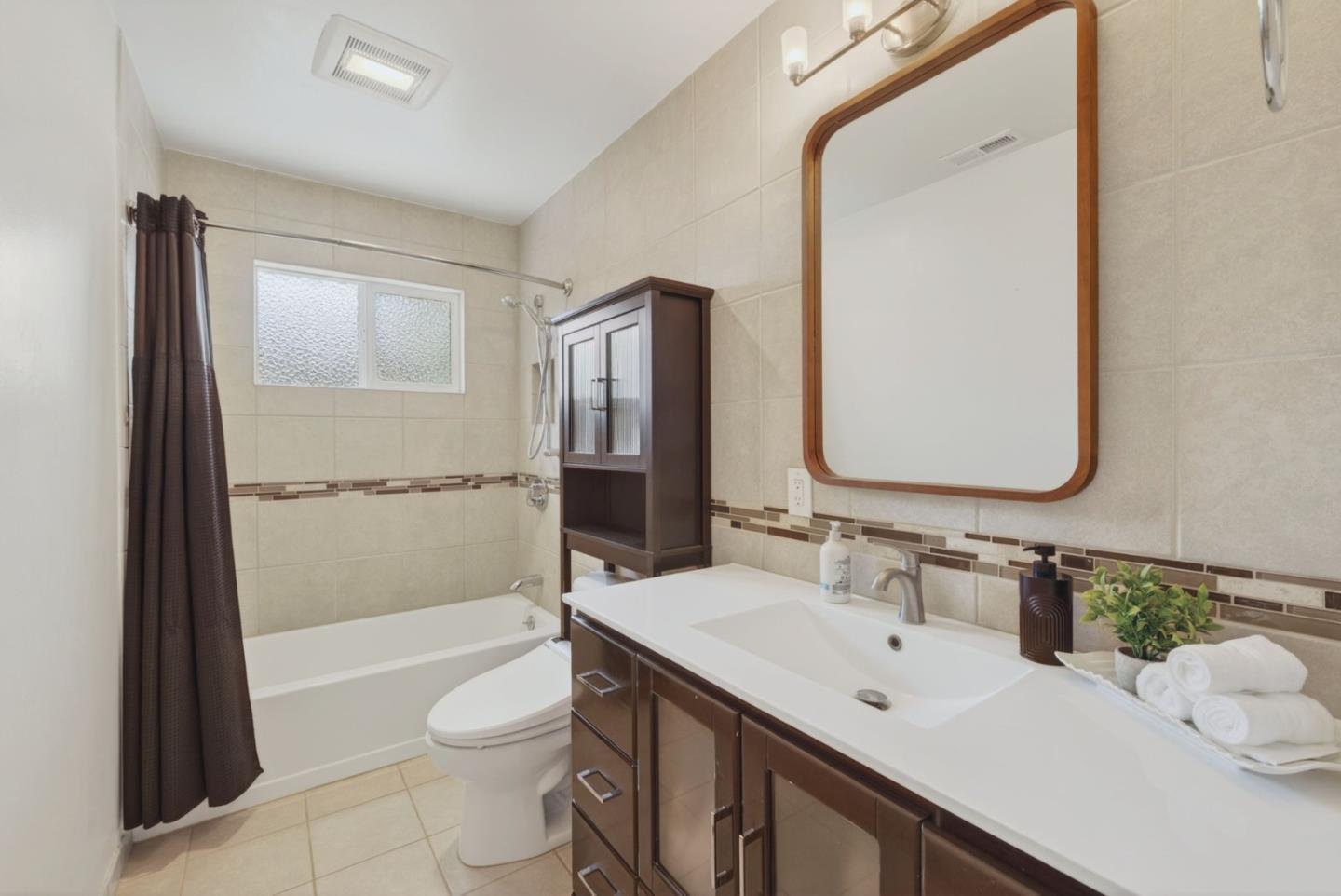 Detail Gallery Image 11 of 27 For 2155 Monterey Ave, Santa Clara,  CA 95051 - 3 Beds | 2 Baths