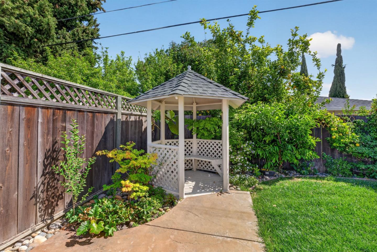 Detail Gallery Image 24 of 27 For 2155 Monterey Ave, Santa Clara,  CA 95051 - 3 Beds | 2 Baths