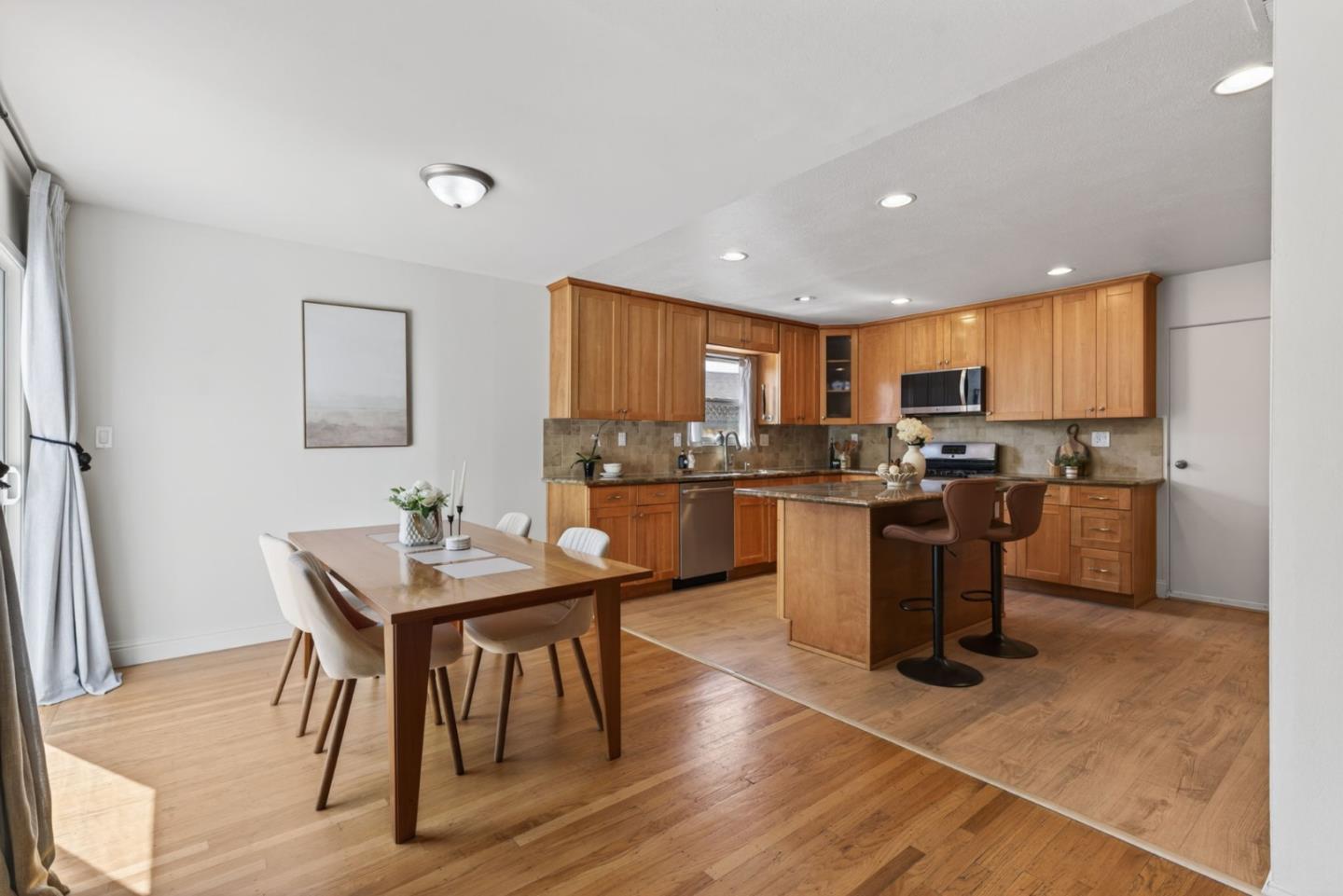 Detail Gallery Image 7 of 27 For 2155 Monterey Ave, Santa Clara,  CA 95051 - 3 Beds | 2 Baths