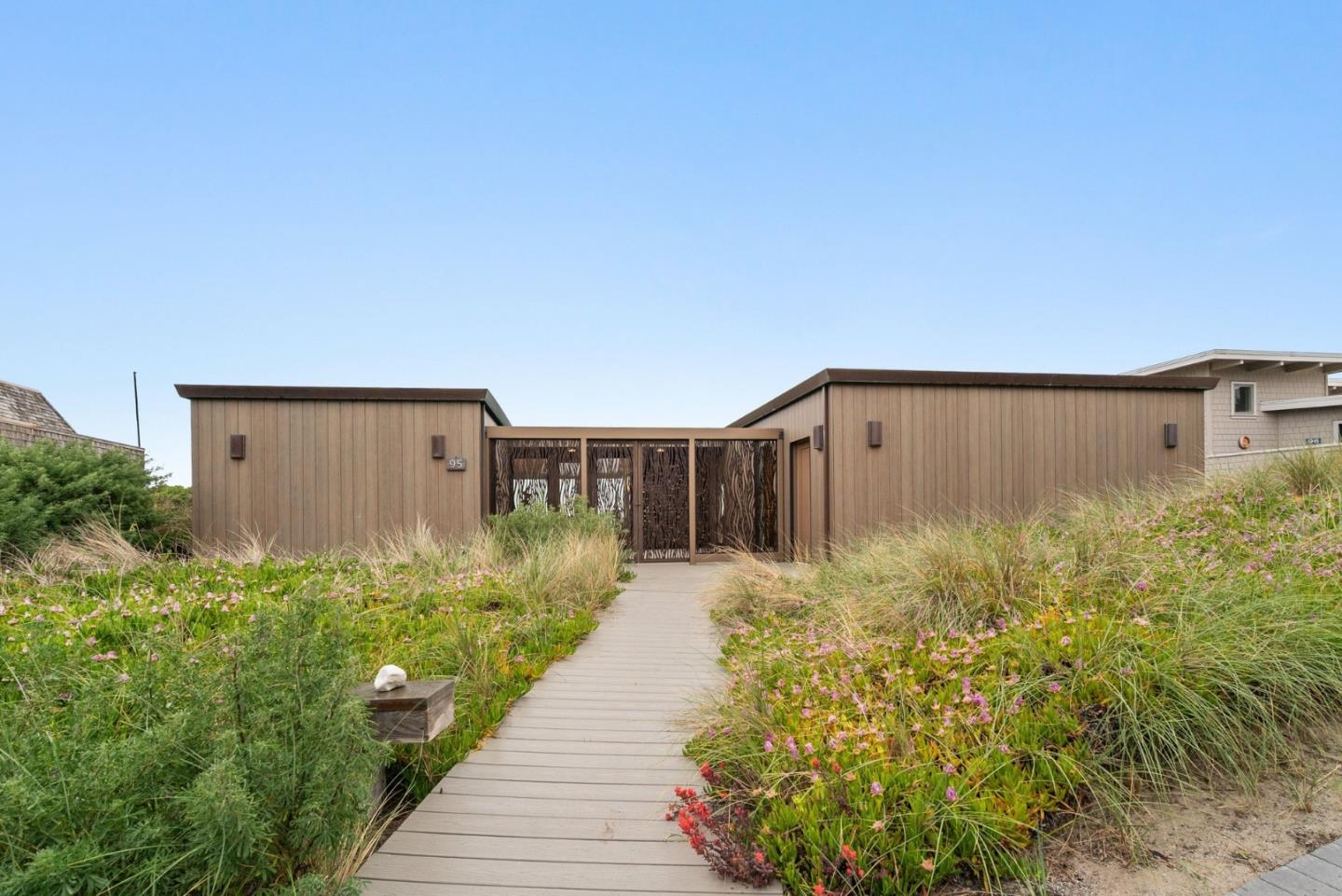 Detail Gallery Image 16 of 98 For 95 Cormorant Way, Watsonville,  CA 95076 - 3 Beds | 2 Baths