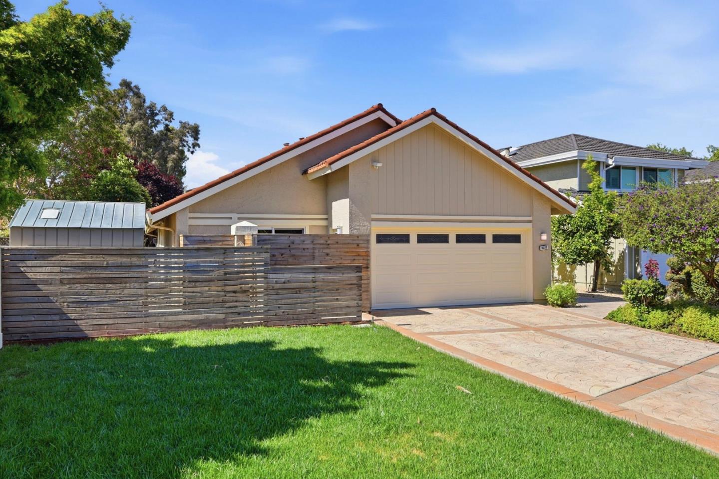 Detail Gallery Image 2 of 38 For 2372 Apsis Ct, San Jose,  CA 95124 - 3 Beds | 2 Baths