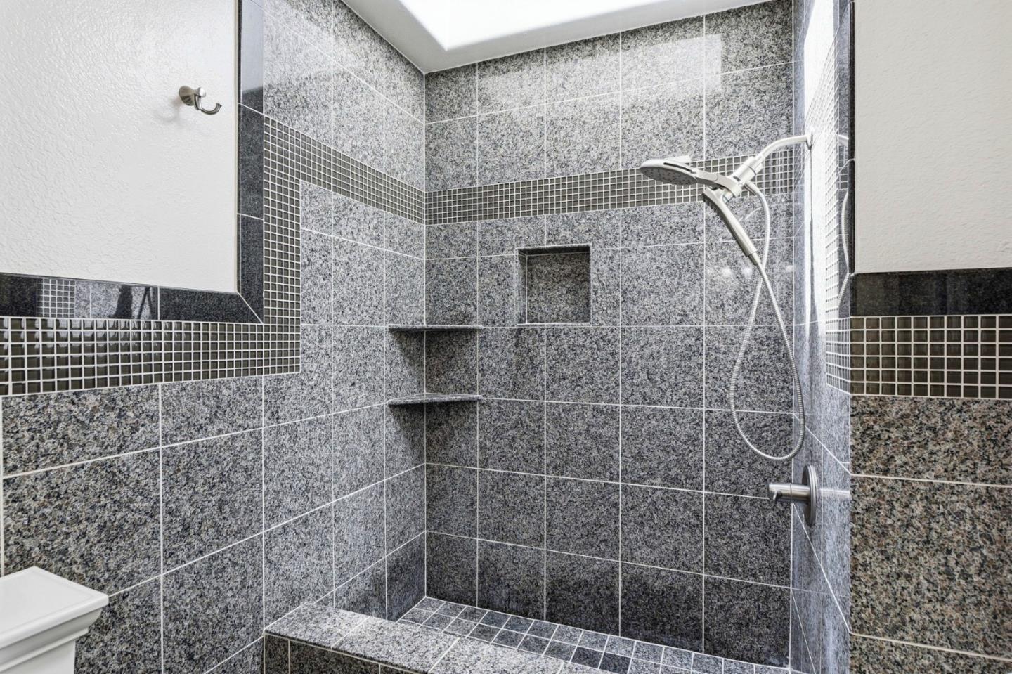 Detail Gallery Image 21 of 38 For 2372 Apsis Ct, San Jose,  CA 95124 - 3 Beds | 2 Baths