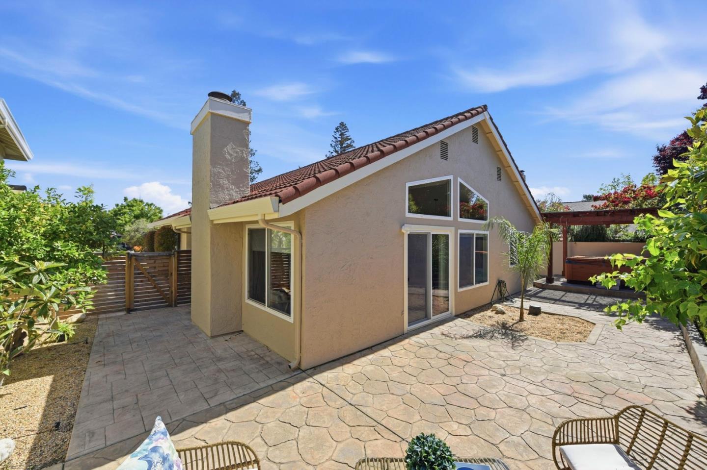 Detail Gallery Image 30 of 38 For 2372 Apsis Ct, San Jose,  CA 95124 - 3 Beds | 2 Baths