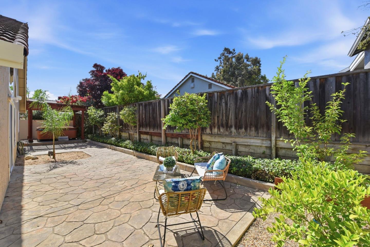 Detail Gallery Image 32 of 38 For 2372 Apsis Ct, San Jose,  CA 95124 - 3 Beds | 2 Baths