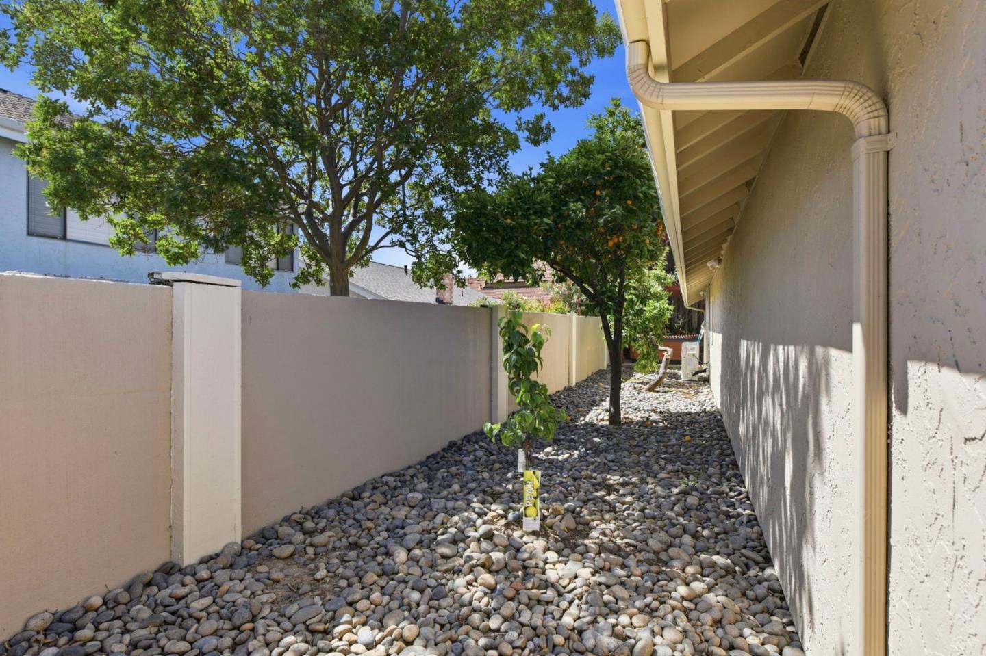 Detail Gallery Image 35 of 38 For 2372 Apsis Ct, San Jose,  CA 95124 - 3 Beds | 2 Baths