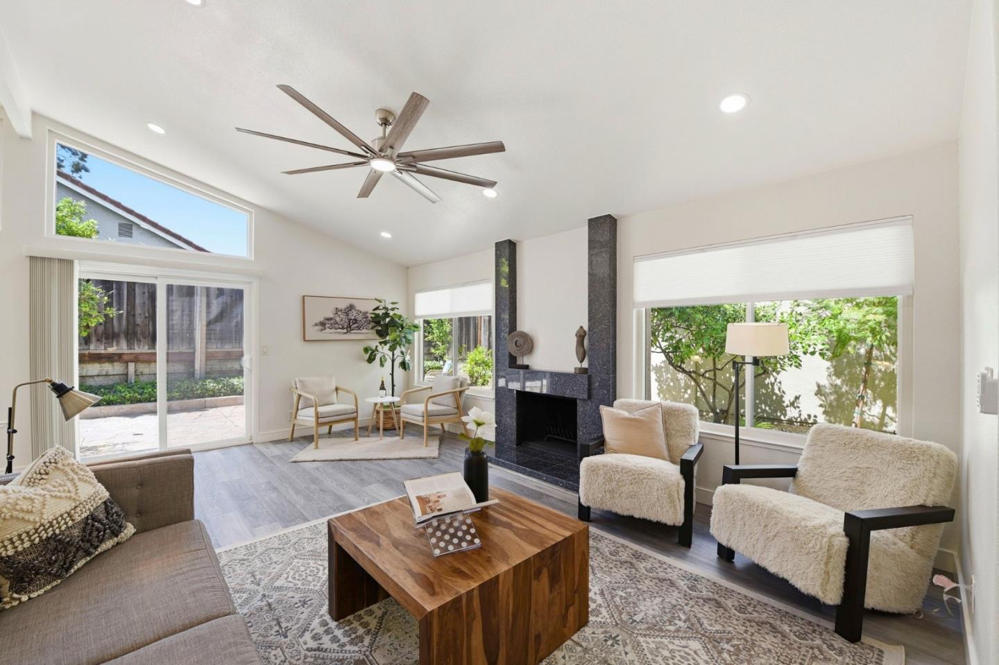 Detail Gallery Image 6 of 38 For 2372 Apsis Ct, San Jose,  CA 95124 - 3 Beds | 2 Baths