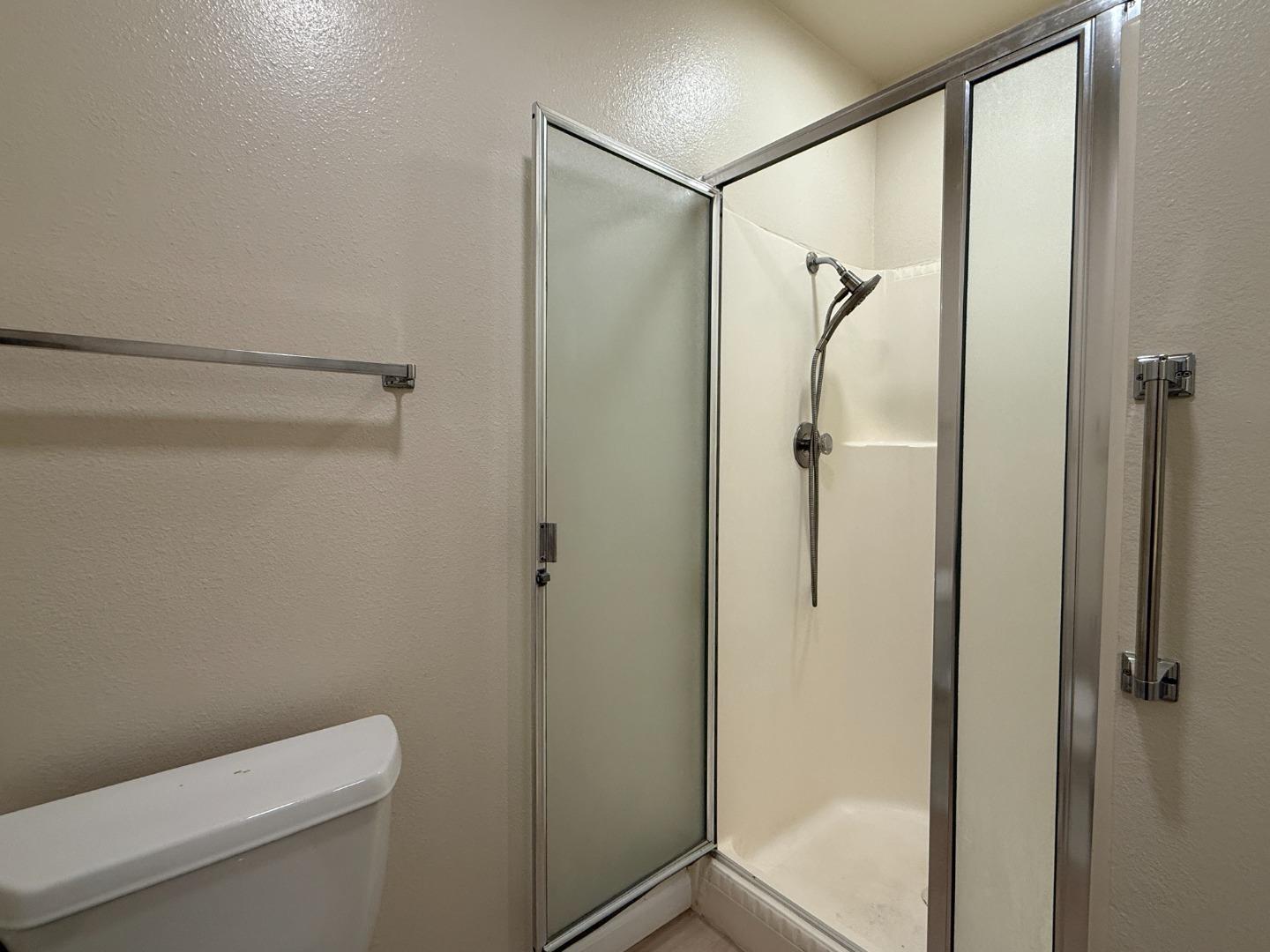 Detail Gallery Image 16 of 26 For 972 Diaz Ln, Foster City,  CA 94404 - 2 Beds | 2 Baths