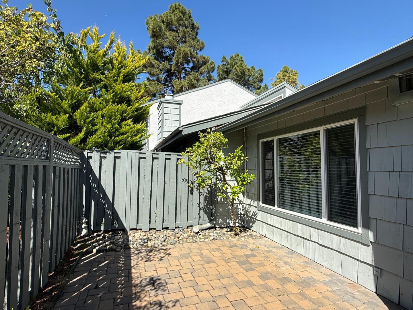 Detail Gallery Image 21 of 26 For 972 Diaz Ln, Foster City,  CA 94404 - 2 Beds | 2 Baths