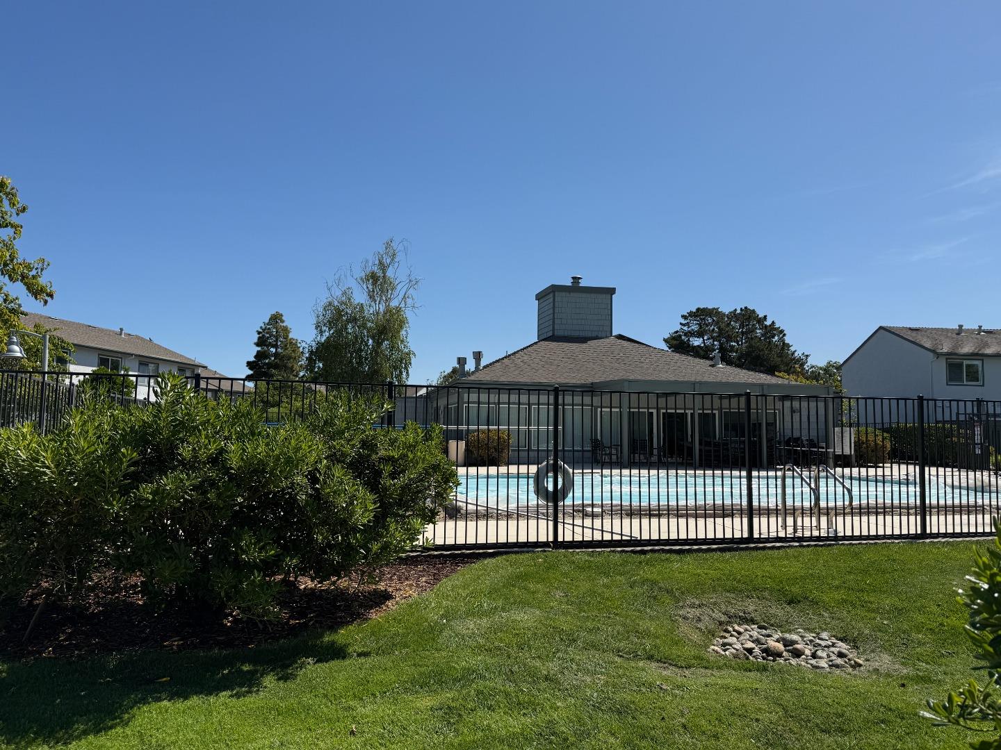 Detail Gallery Image 24 of 26 For 972 Diaz Ln, Foster City,  CA 94404 - 2 Beds | 2 Baths