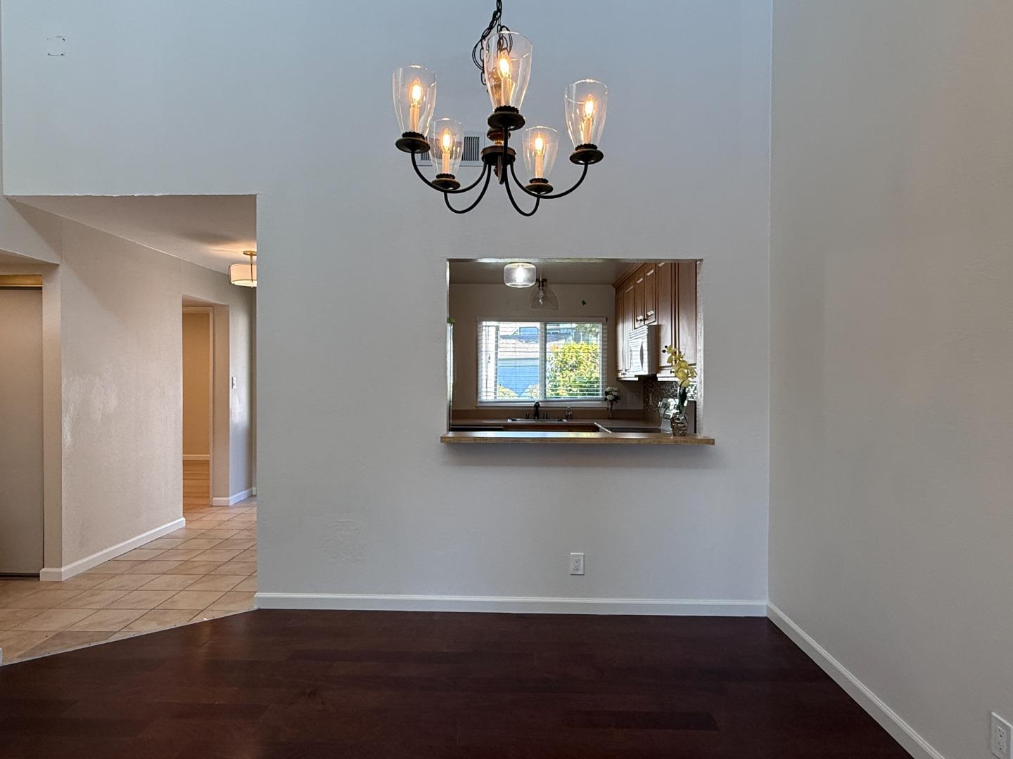 Detail Gallery Image 7 of 26 For 972 Diaz Ln, Foster City,  CA 94404 - 2 Beds | 2 Baths