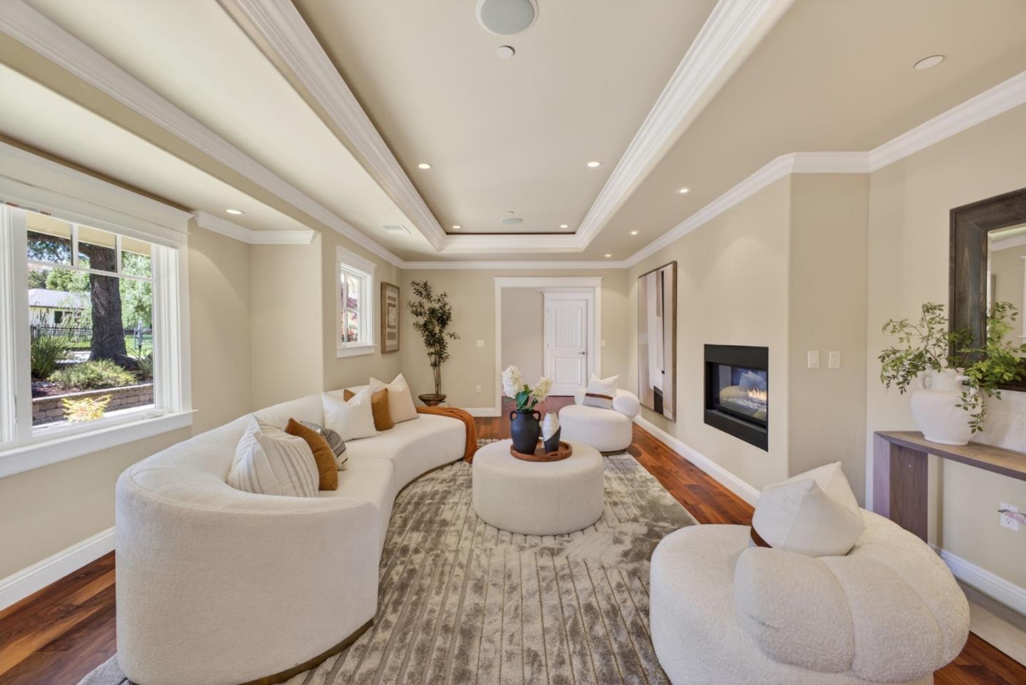 Detail Gallery Image 16 of 99 For 1510 Kingswood Dr, Hillsborough,  CA 94010 - 4 Beds | 4/1 Baths