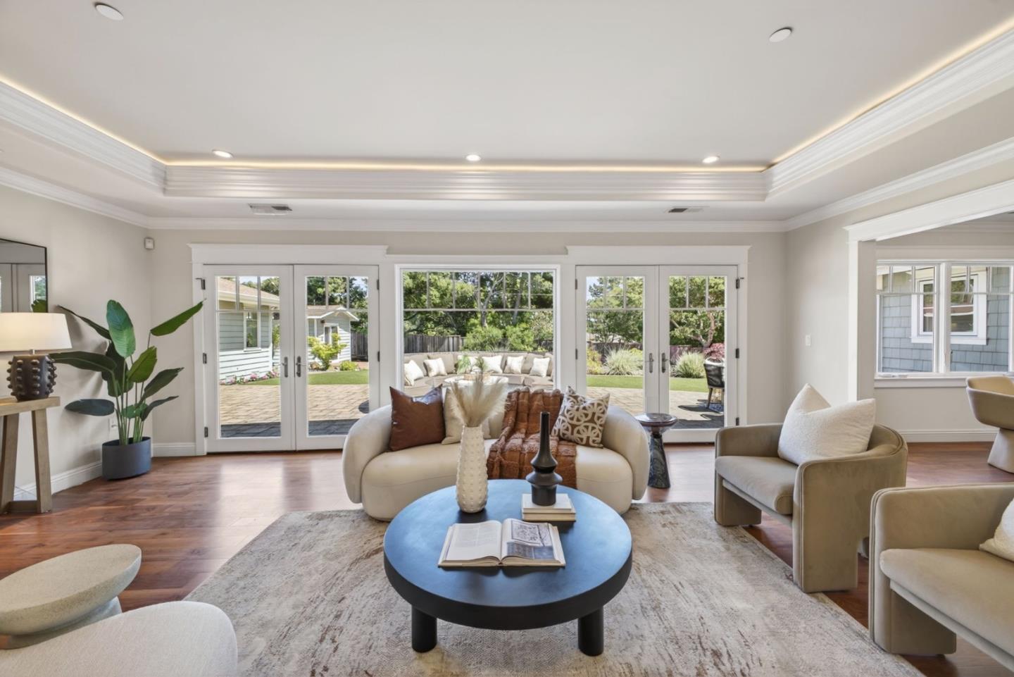 Detail Gallery Image 28 of 99 For 1510 Kingswood Dr, Hillsborough,  CA 94010 - 4 Beds | 4/1 Baths