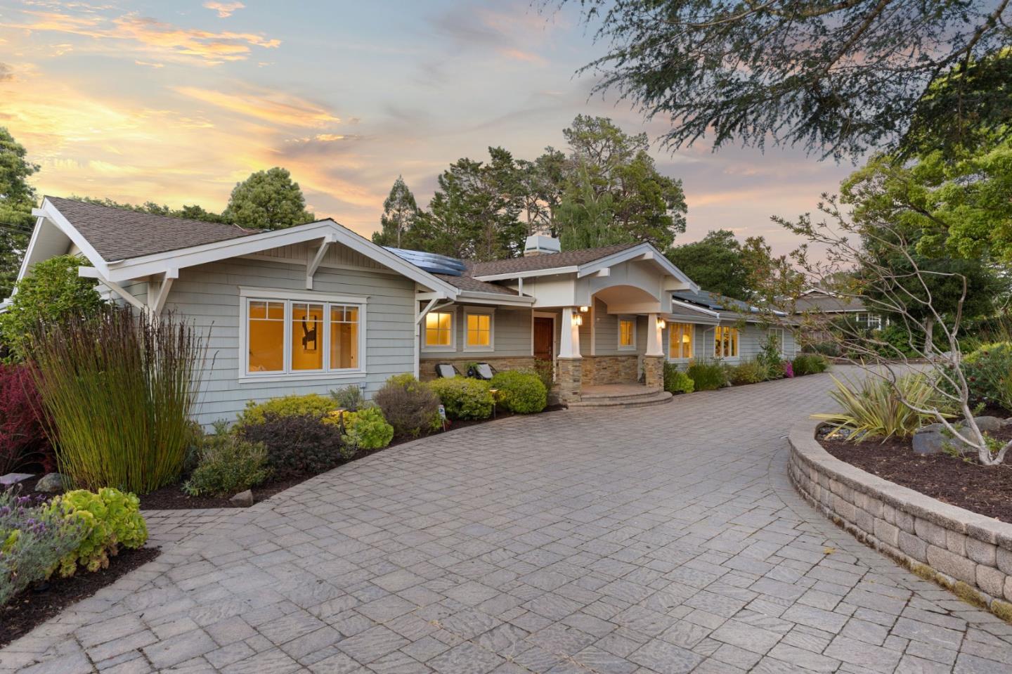 Detail Gallery Image 4 of 99 For 1510 Kingswood Dr, Hillsborough,  CA 94010 - 4 Beds | 4/1 Baths