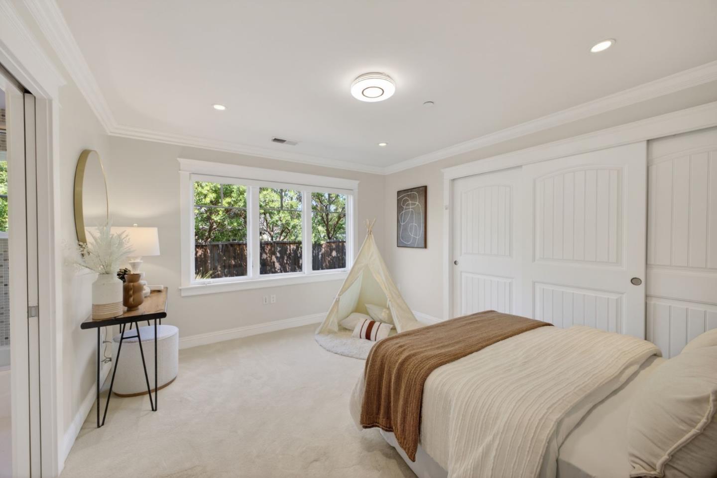 Detail Gallery Image 62 of 99 For 1510 Kingswood Dr, Hillsborough,  CA 94010 - 4 Beds | 4/1 Baths