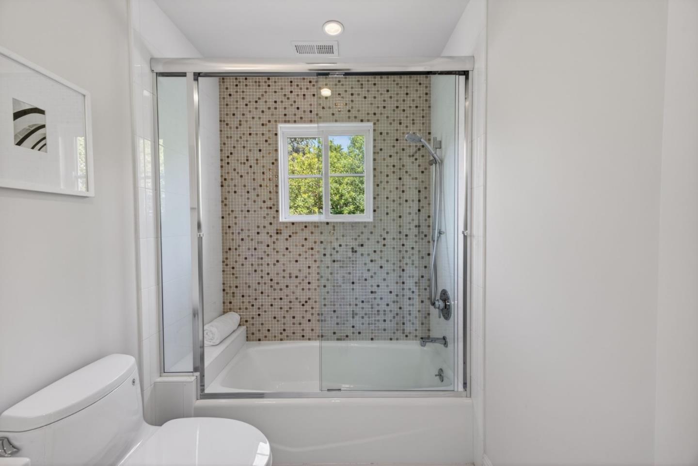 Detail Gallery Image 64 of 99 For 1510 Kingswood Dr, Hillsborough,  CA 94010 - 4 Beds | 4/1 Baths