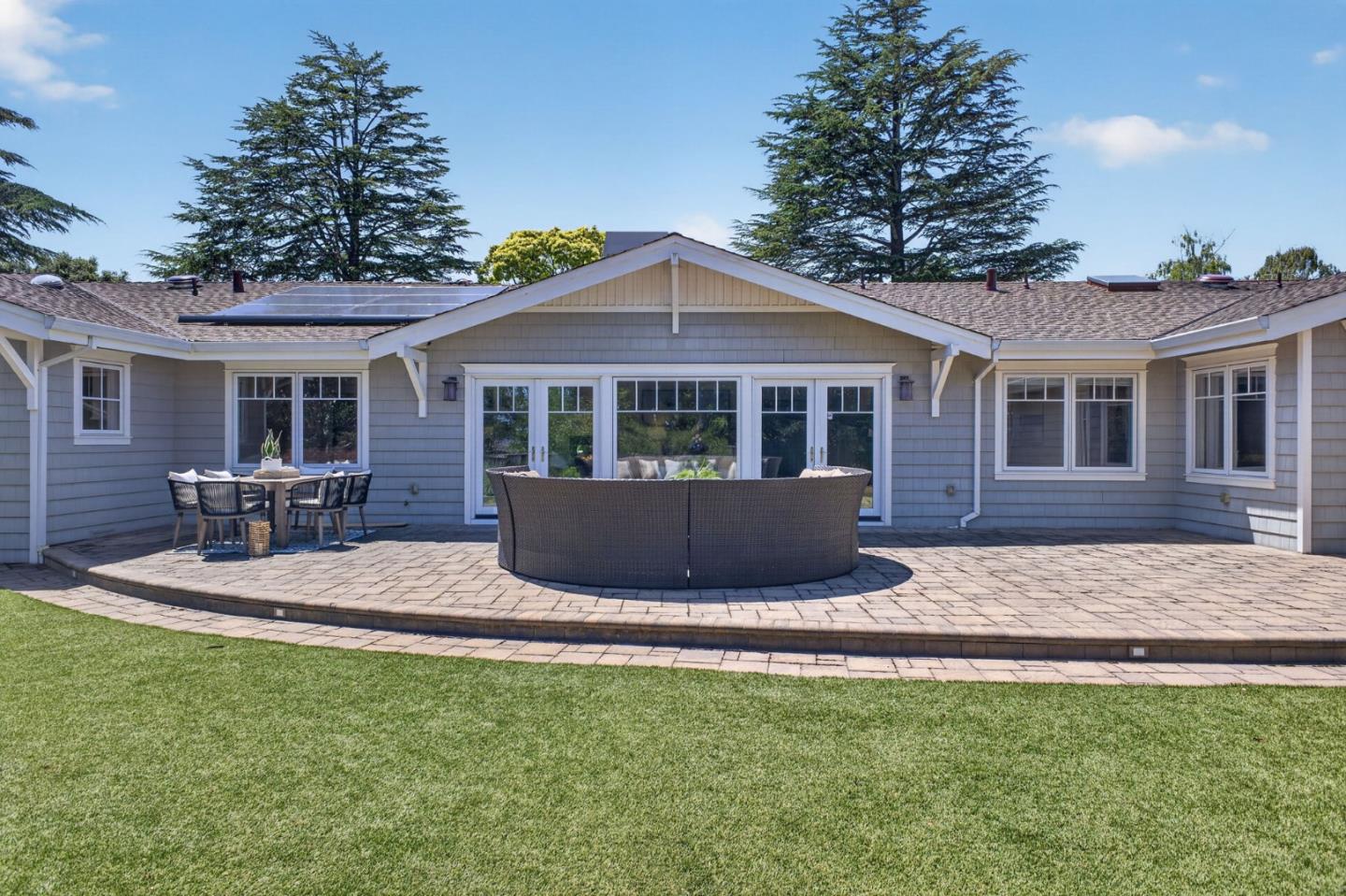 Detail Gallery Image 73 of 99 For 1510 Kingswood Dr, Hillsborough,  CA 94010 - 4 Beds | 4/1 Baths