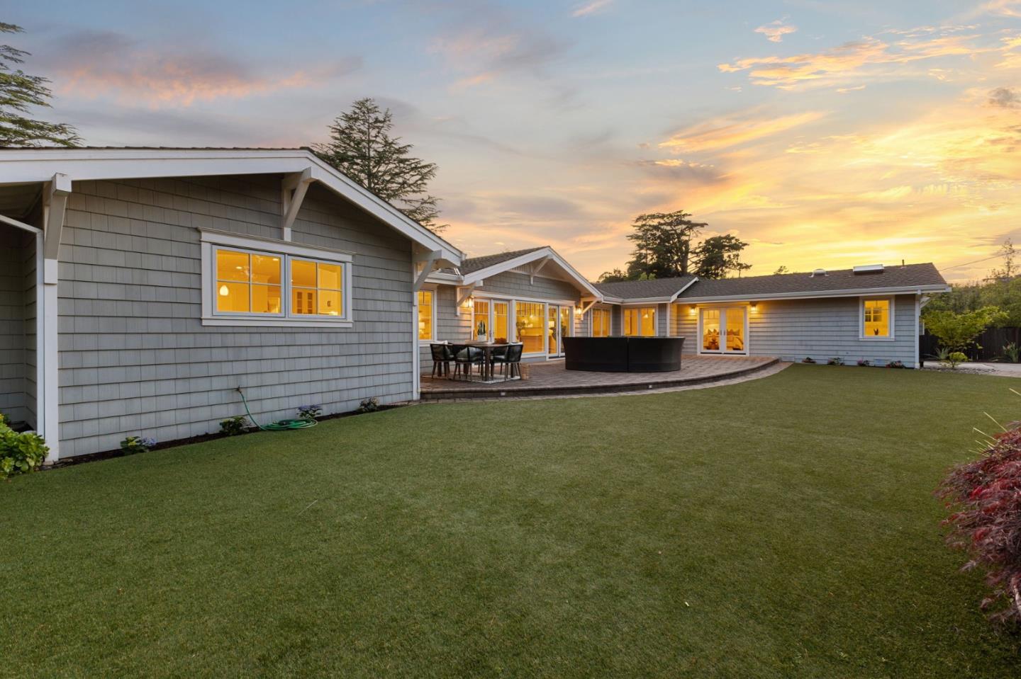 Detail Gallery Image 75 of 99 For 1510 Kingswood Dr, Hillsborough,  CA 94010 - 4 Beds | 4/1 Baths