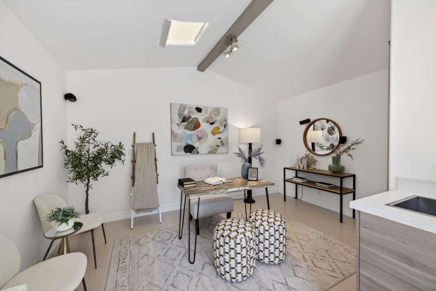 Detail Gallery Image 81 of 99 For 1510 Kingswood Dr, Hillsborough,  CA 94010 - 4 Beds | 4/1 Baths