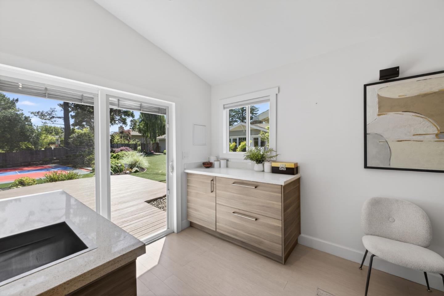 Detail Gallery Image 83 of 99 For 1510 Kingswood Dr, Hillsborough,  CA 94010 - 4 Beds | 4/1 Baths