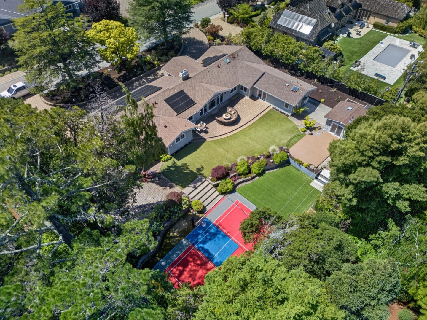 Detail Gallery Image 86 of 99 For 1510 Kingswood Dr, Hillsborough,  CA 94010 - 4 Beds | 4/1 Baths