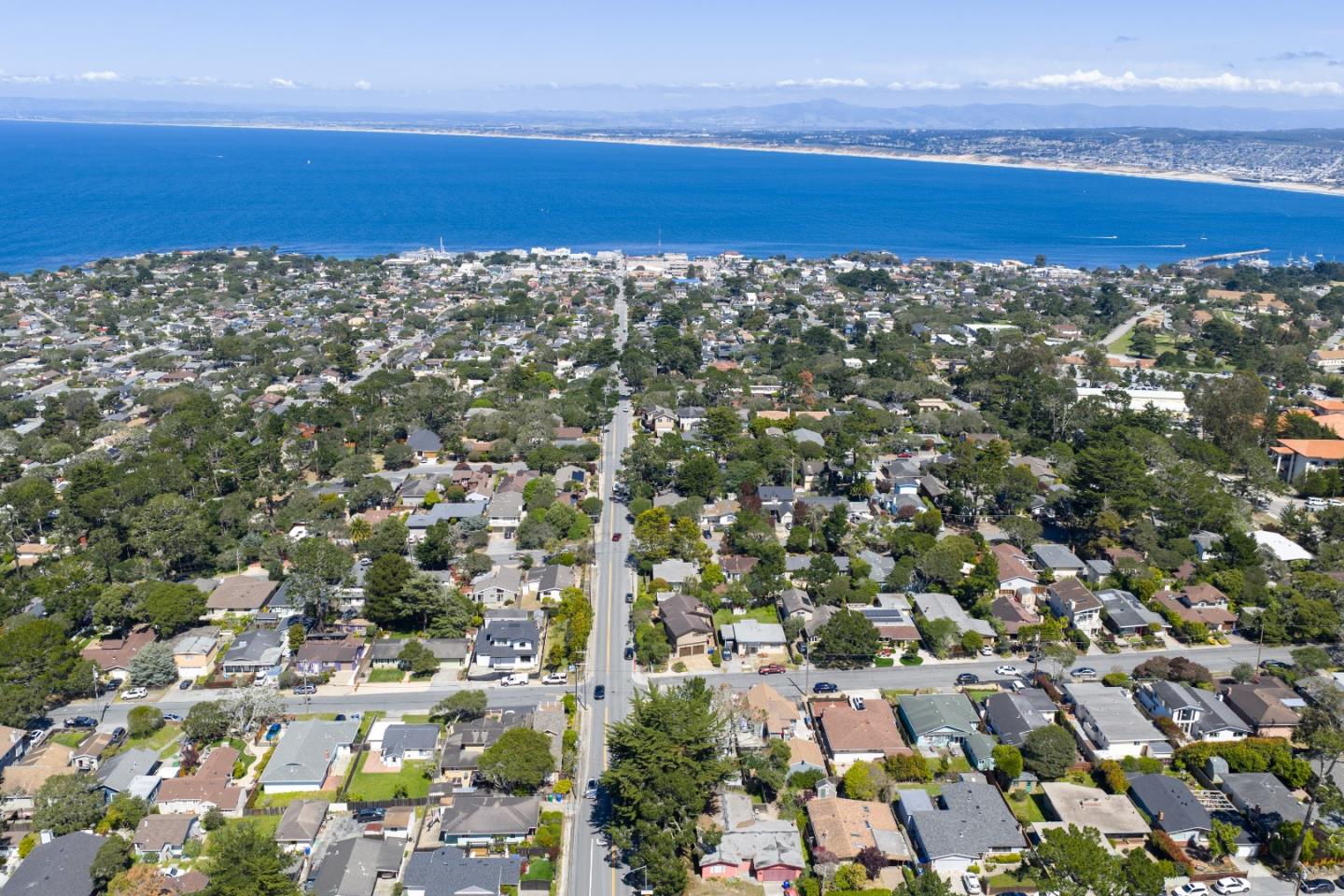 Detail Gallery Image 20 of 20 For 668 Alice St, Monterey,  CA 93940 - 4 Beds | 3 Baths