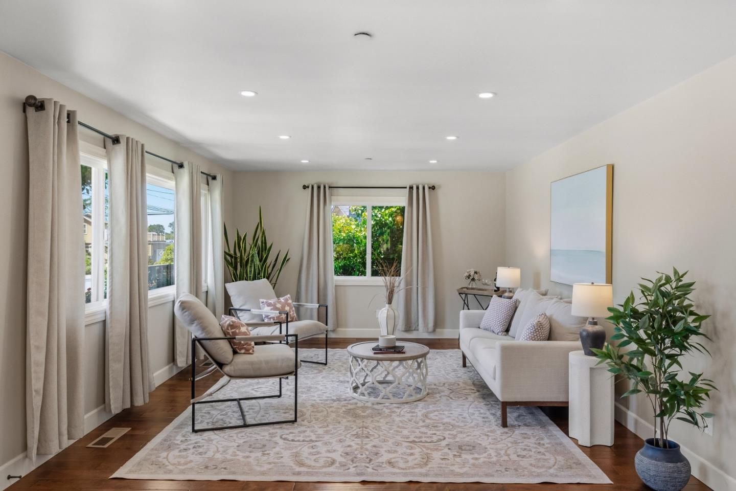 Detail Gallery Image 3 of 20 For 668 Alice St, Monterey,  CA 93940 - 4 Beds | 3 Baths