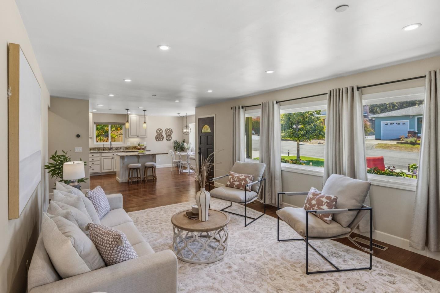 Detail Gallery Image 4 of 20 For 668 Alice St, Monterey,  CA 93940 - 4 Beds | 3 Baths