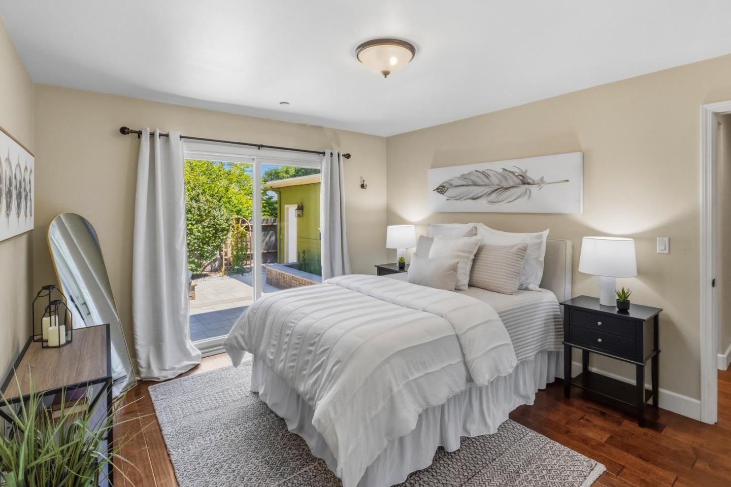 Detail Gallery Image 8 of 20 For 668 Alice St, Monterey,  CA 93940 - 4 Beds | 3 Baths