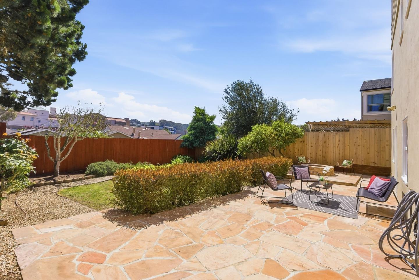 Detail Gallery Image 27 of 33 For 101 Edgeworth Ave, Daly City,  CA 94015 - 3 Beds | 2 Baths