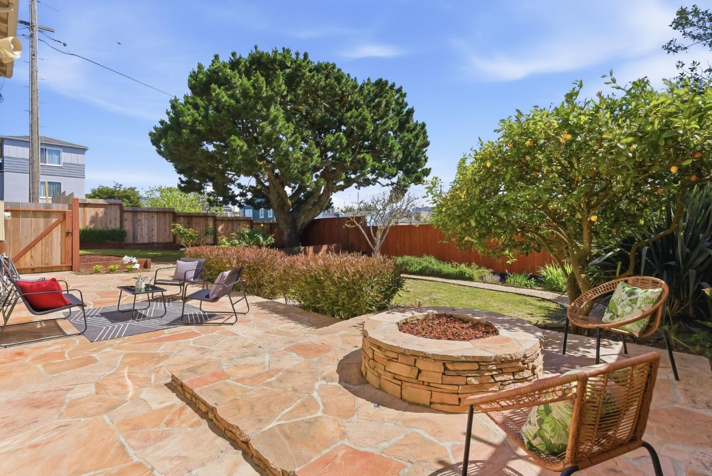 Detail Gallery Image 28 of 33 For 101 Edgeworth Ave, Daly City,  CA 94015 - 3 Beds | 2 Baths