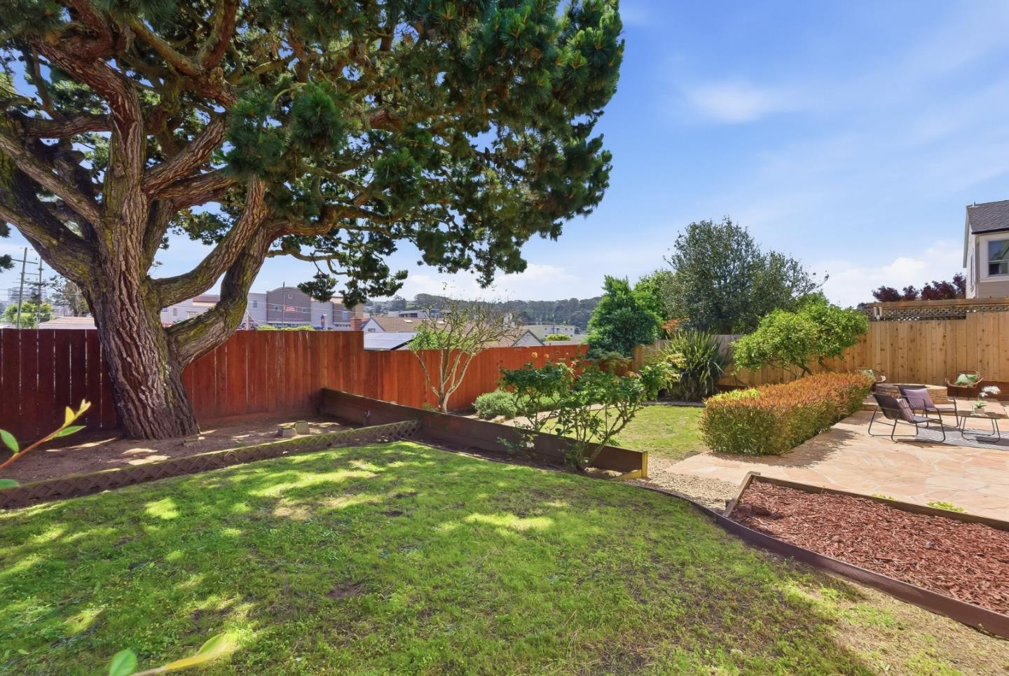 Detail Gallery Image 30 of 33 For 101 Edgeworth Ave, Daly City,  CA 94015 - 3 Beds | 2 Baths