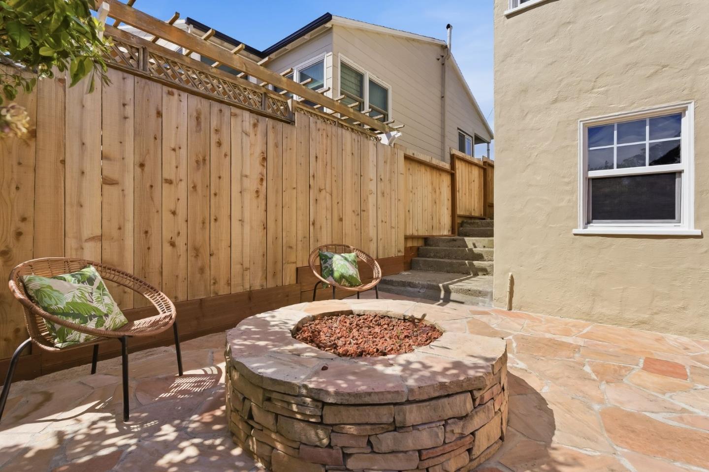 Detail Gallery Image 31 of 33 For 101 Edgeworth Ave, Daly City,  CA 94015 - 3 Beds | 2 Baths