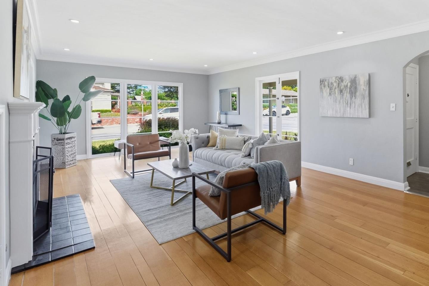 Detail Gallery Image 4 of 33 For 101 Edgeworth Ave, Daly City,  CA 94015 - 3 Beds | 2 Baths