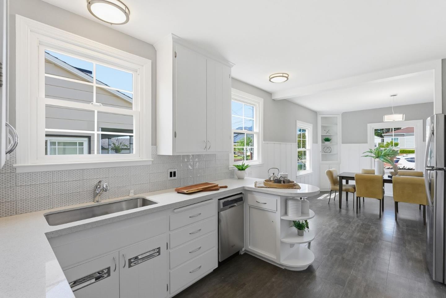 Detail Gallery Image 8 of 33 For 101 Edgeworth Ave, Daly City,  CA 94015 - 3 Beds | 2 Baths