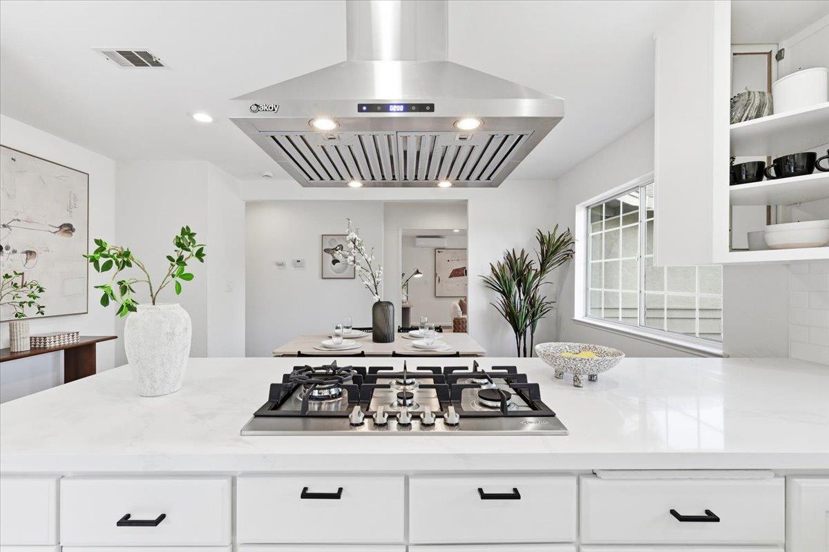 Detail Gallery Image 10 of 50 For 4295 Jan Way, San Jose,  CA 95124 - 3 Beds | 2 Baths