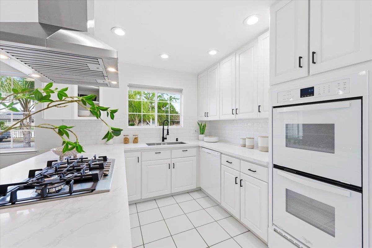 Detail Gallery Image 13 of 50 For 4295 Jan Way, San Jose,  CA 95124 - 3 Beds | 2 Baths