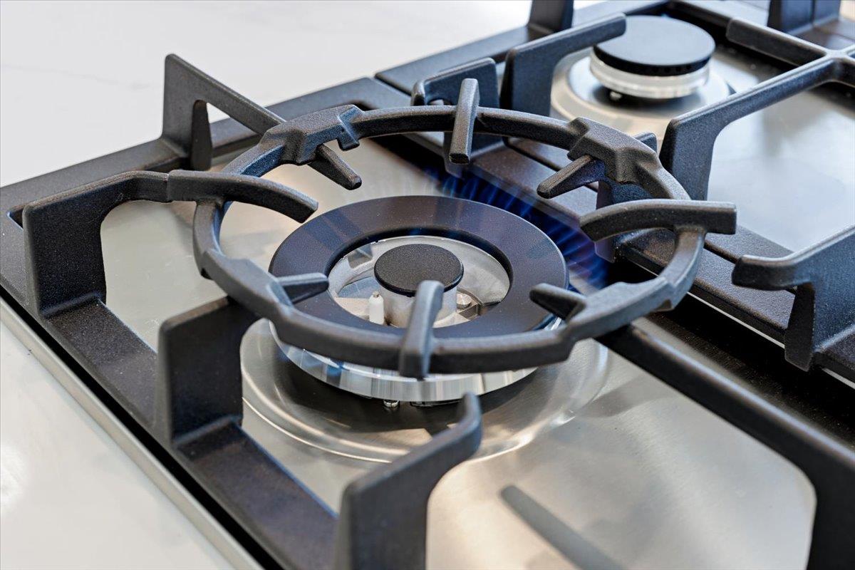 Detail Gallery Image 14 of 50 For 4295 Jan Way, San Jose,  CA 95124 - 3 Beds | 2 Baths