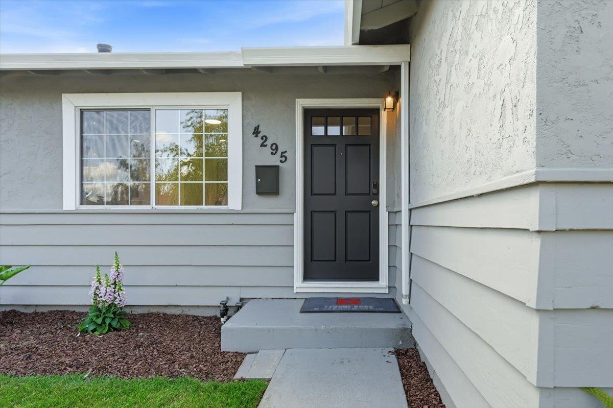 Detail Gallery Image 3 of 50 For 4295 Jan Way, San Jose,  CA 95124 - 3 Beds | 2 Baths
