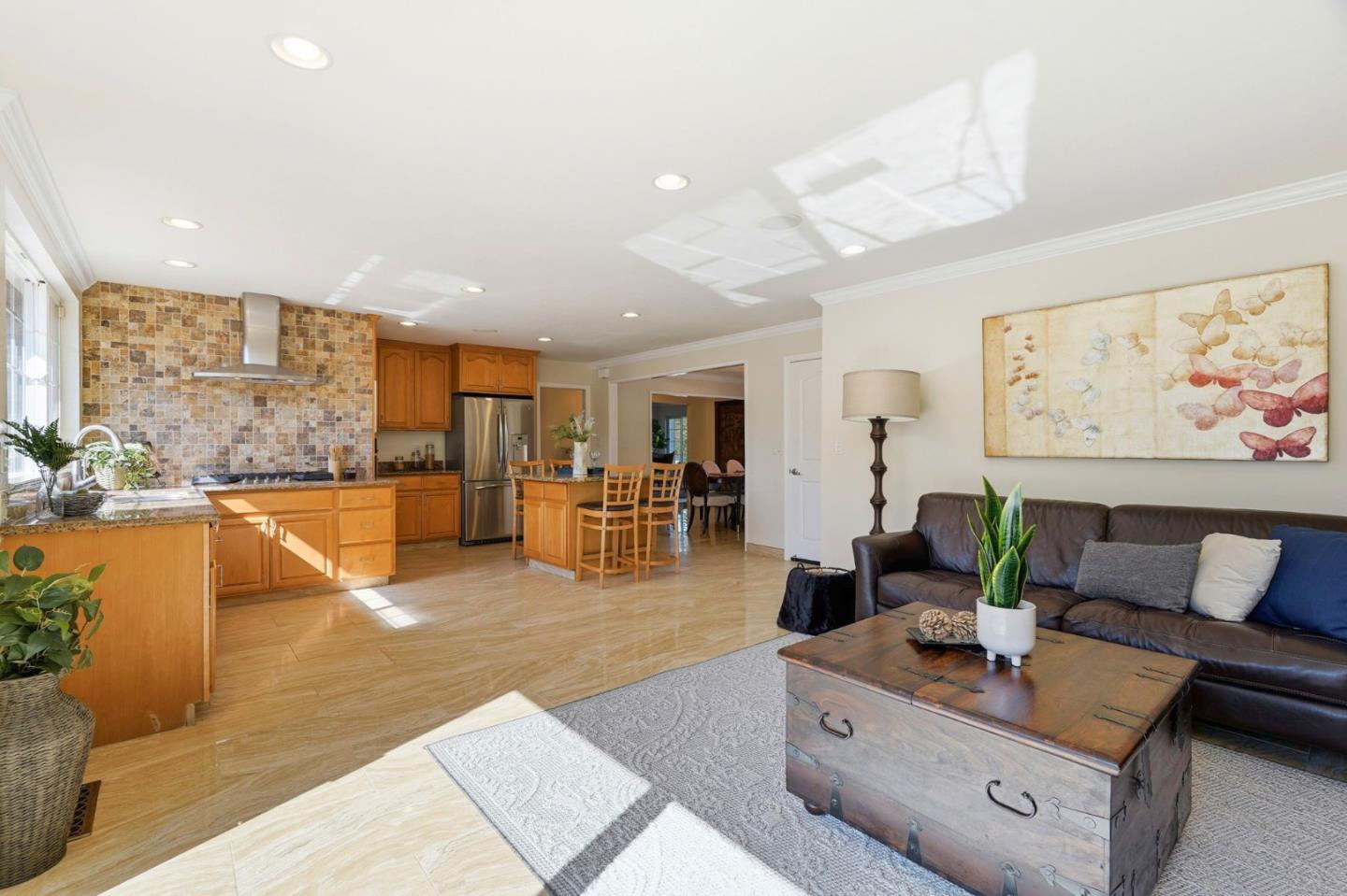 Detail Gallery Image 12 of 34 For 6141 Royal Acorn Pl, San Jose,  CA 95120 - 3 Beds | 3 Baths