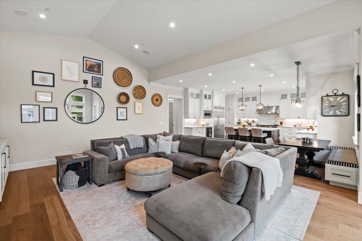 Detail Gallery Image 13 of 82 For 1004 Franquette Ave, San Jose,  CA 95125 - 6 Beds | 4/2 Baths