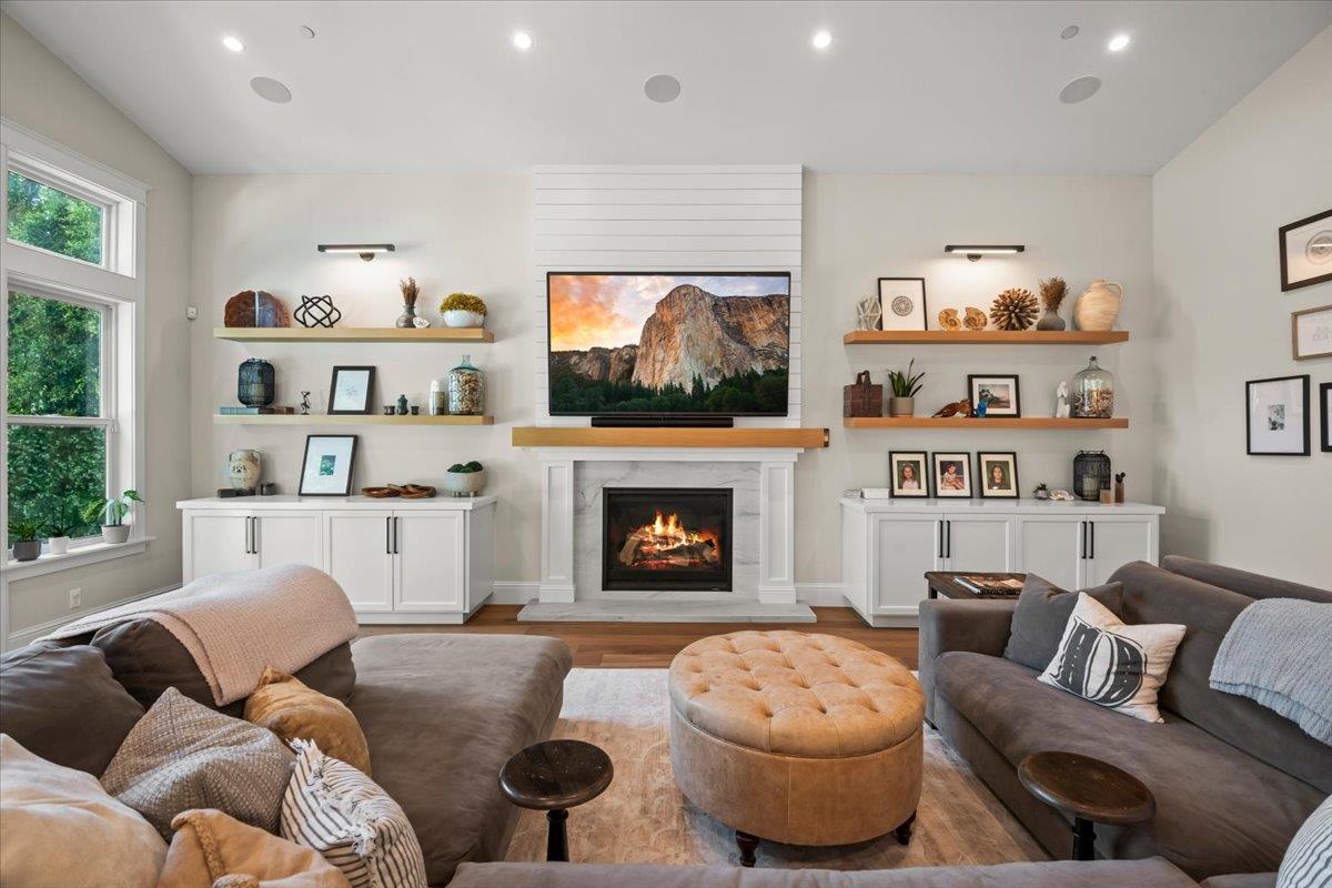 Detail Gallery Image 14 of 82 For 1004 Franquette Ave, San Jose,  CA 95125 - 6 Beds | 4/2 Baths