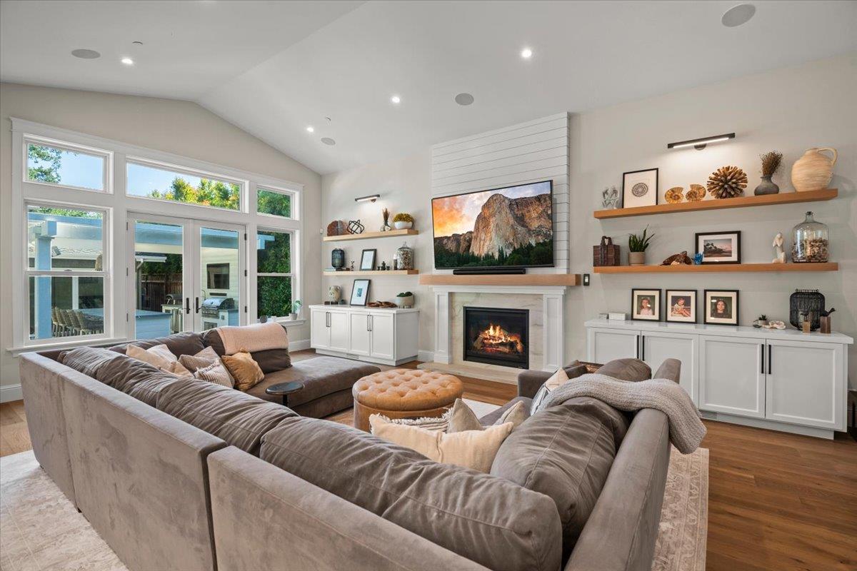 Detail Gallery Image 15 of 82 For 1004 Franquette Ave, San Jose,  CA 95125 - 6 Beds | 4/2 Baths