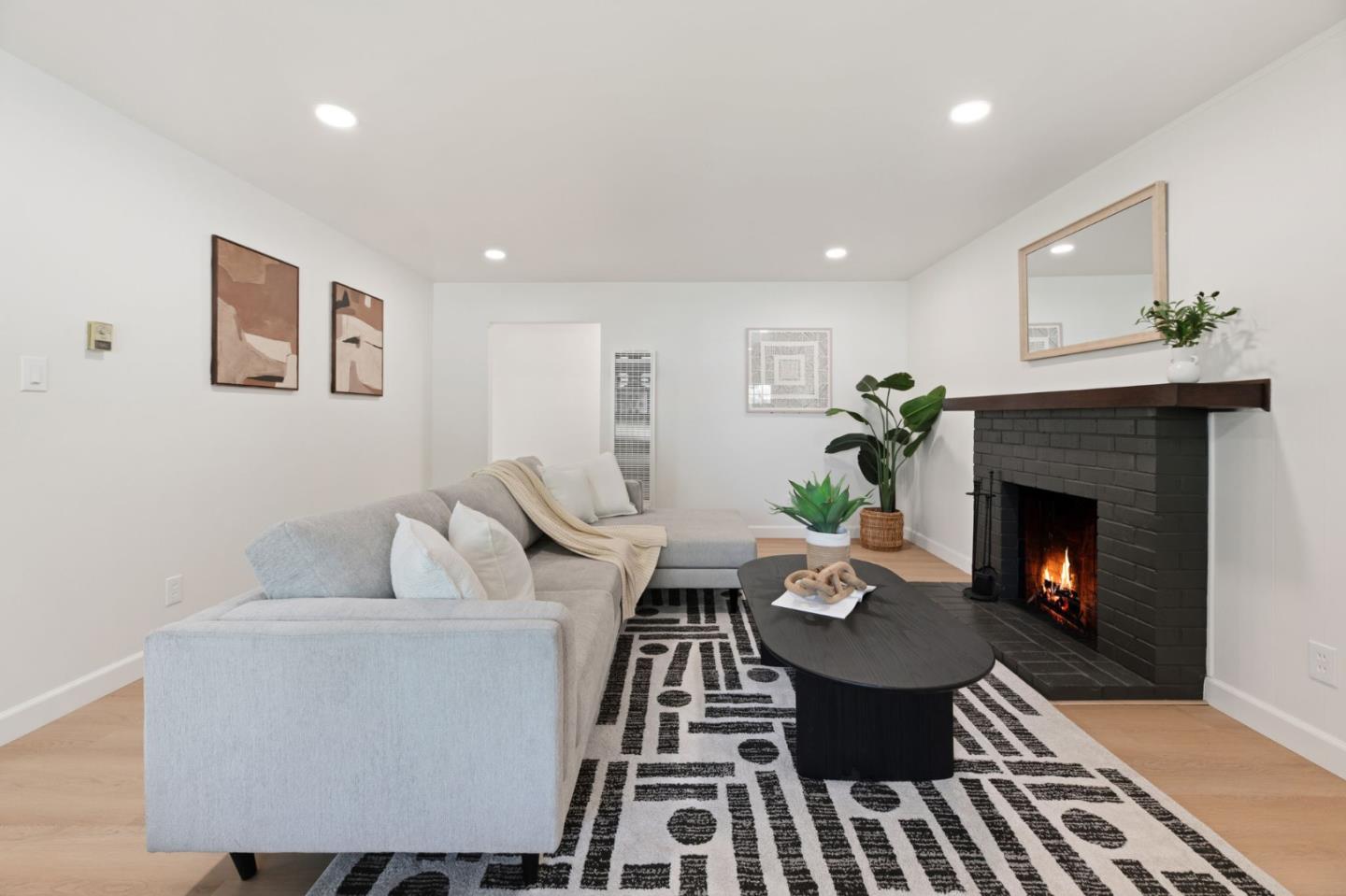 Detail Gallery Image 3 of 26 For 2761 Custer Dr, San Jose,  CA 95124 - 3 Beds | 2 Baths