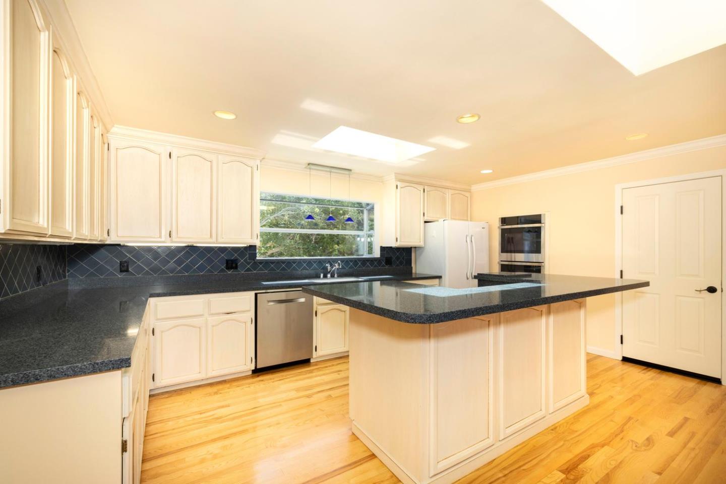 551 4th Street, Montara, CA, 94037