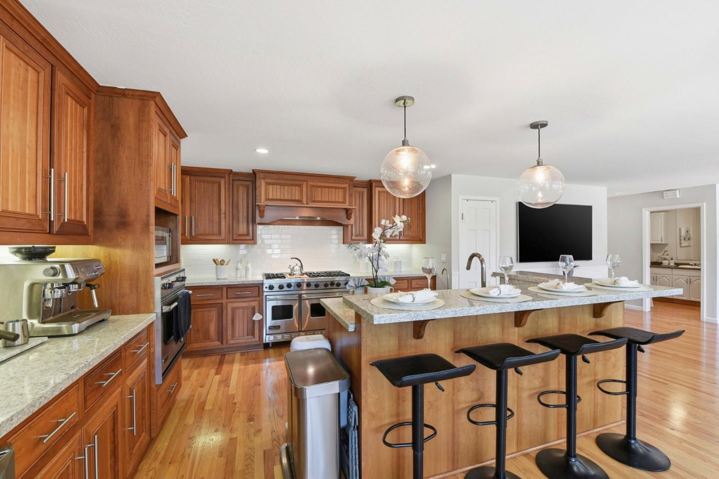 Detail Gallery Image 13 of 44 For 2465 Fenian Dr, Campbell,  CA 95008 - 4 Beds | 2/1 Baths